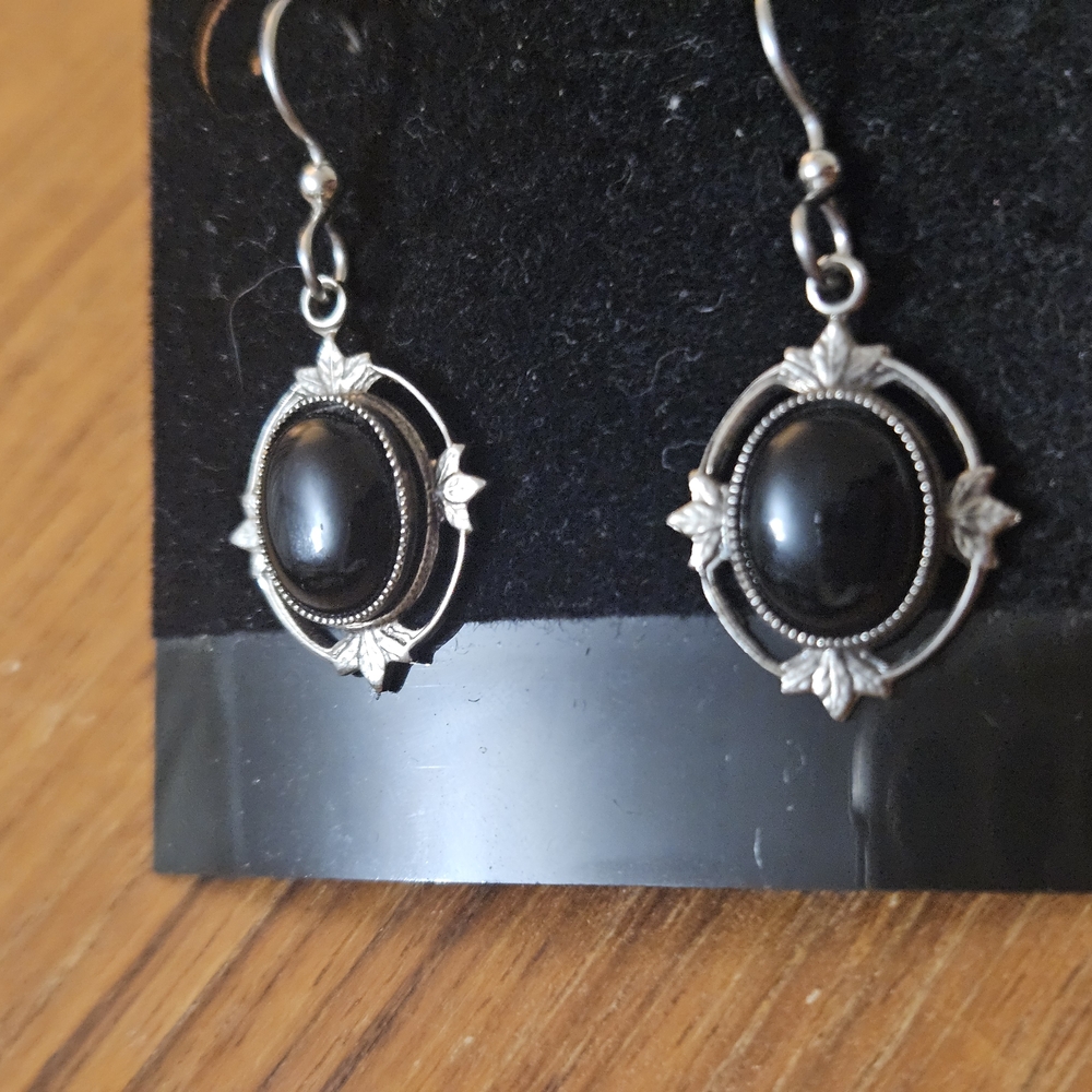 Victorian-Inspired Black and Silver Dangle Earrings